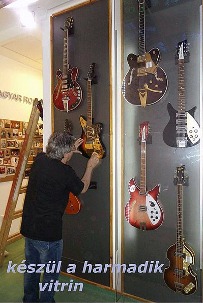 rockmuseum budapest, vintage guitar, guitar exhibition